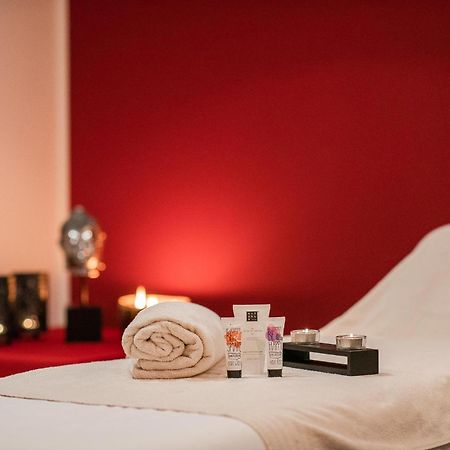 Bed & Breakfast Hotel Guggis Zuers Екстер'єр фото