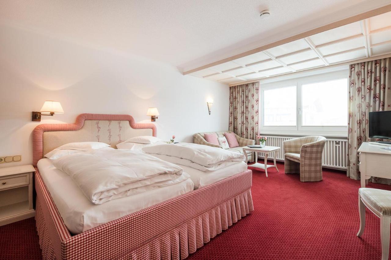 Bed & Breakfast Hotel Guggis Zuers Екстер'єр фото