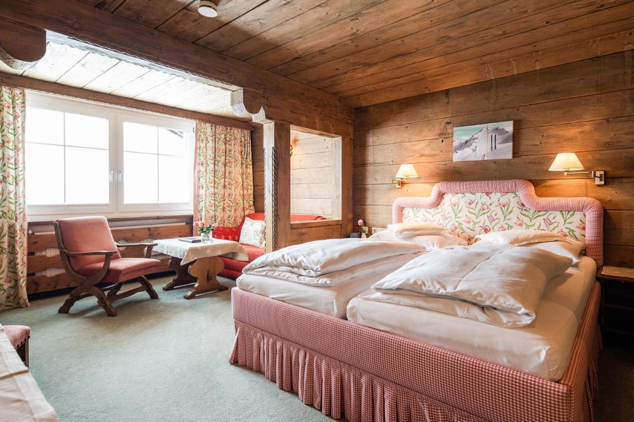 Bed & Breakfast Hotel Guggis Zuers Екстер'єр фото