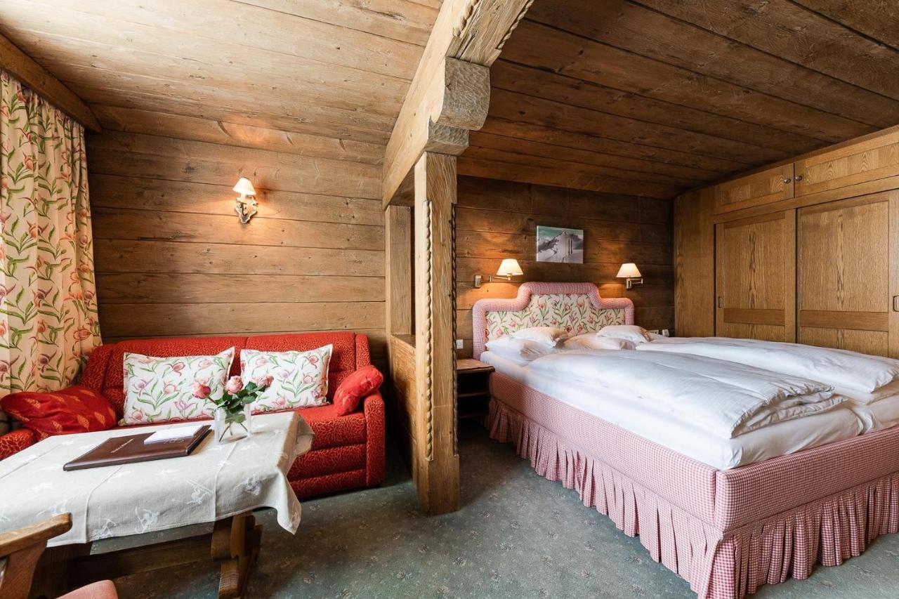 Bed & Breakfast Hotel Guggis Zuers Екстер'єр фото