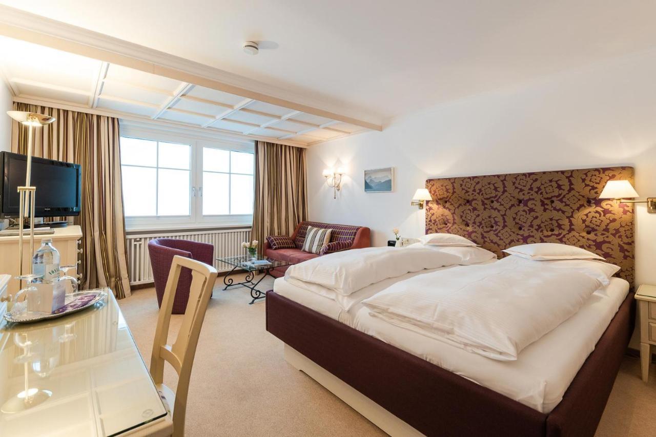 Bed & Breakfast Hotel Guggis Zuers Екстер'єр фото