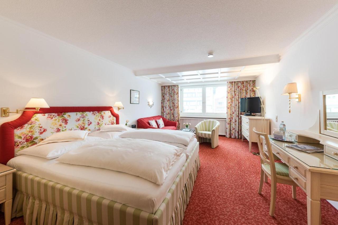 Bed & Breakfast Hotel Guggis Zuers Екстер'єр фото