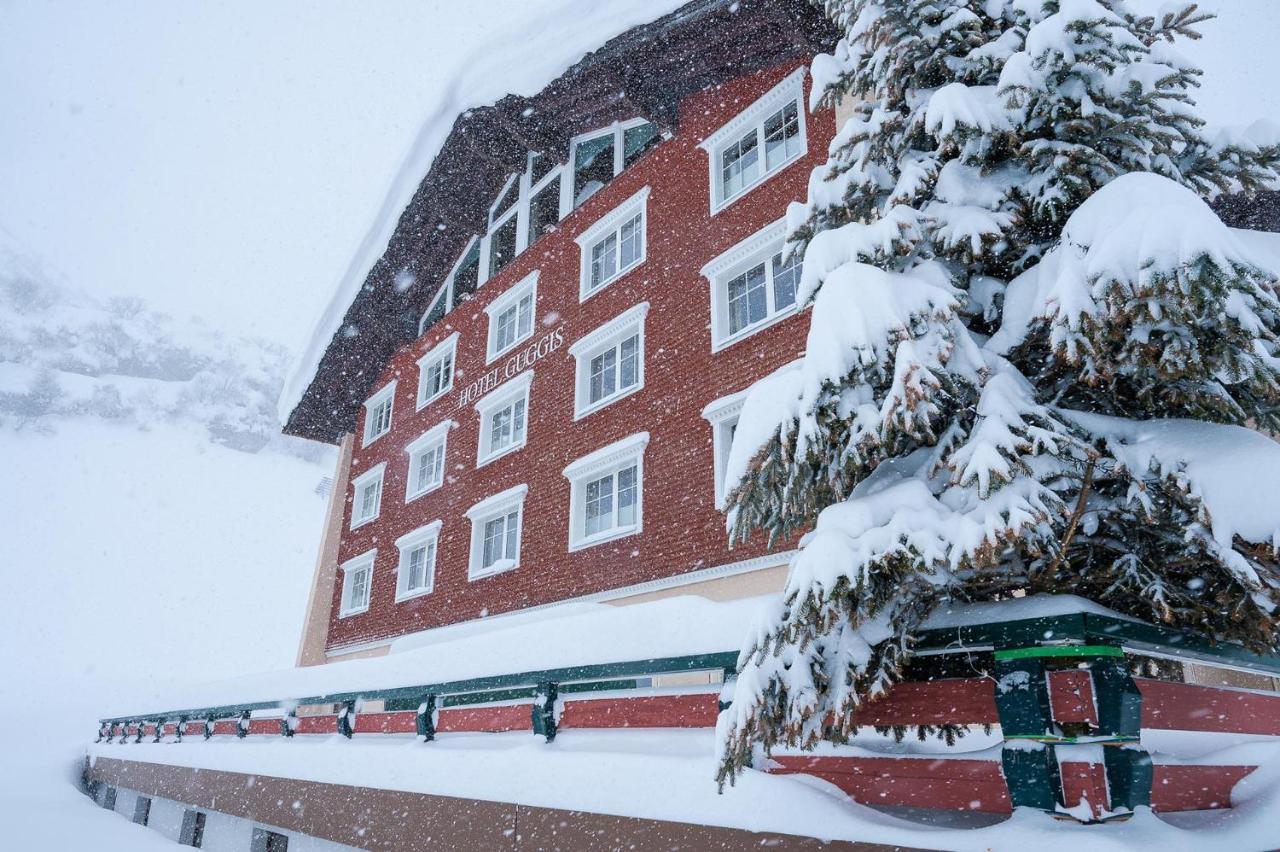 Bed & Breakfast Hotel Guggis Zuers Екстер'єр фото
