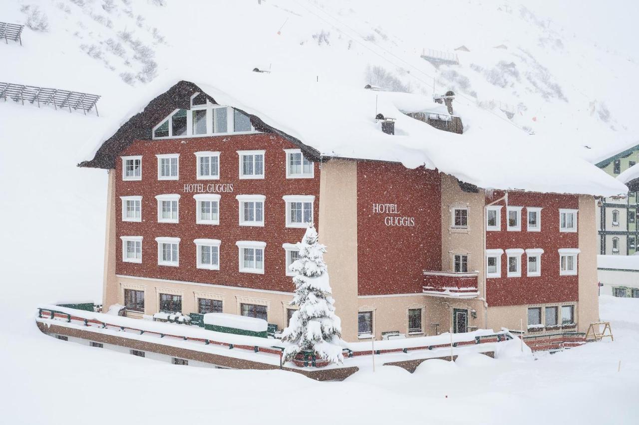Bed & Breakfast Hotel Guggis Zuers Екстер'єр фото
